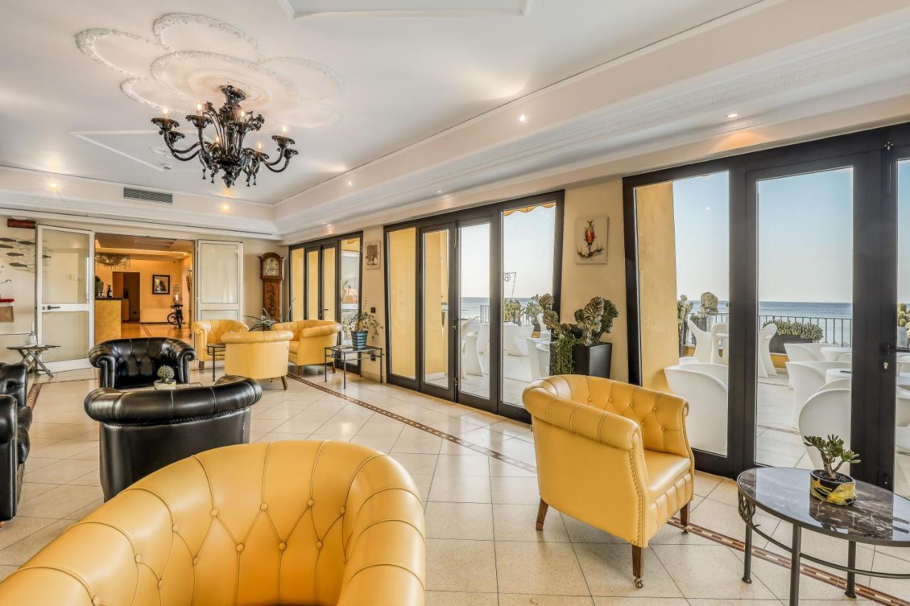 Hotel Albatros Varigotti Ngoại thất bức ảnh