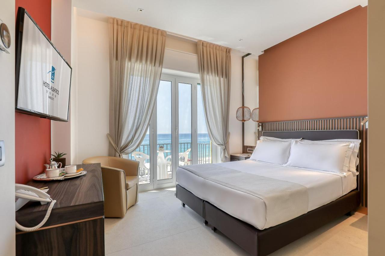 Hotel Albatros Varigotti Ngoại thất bức ảnh