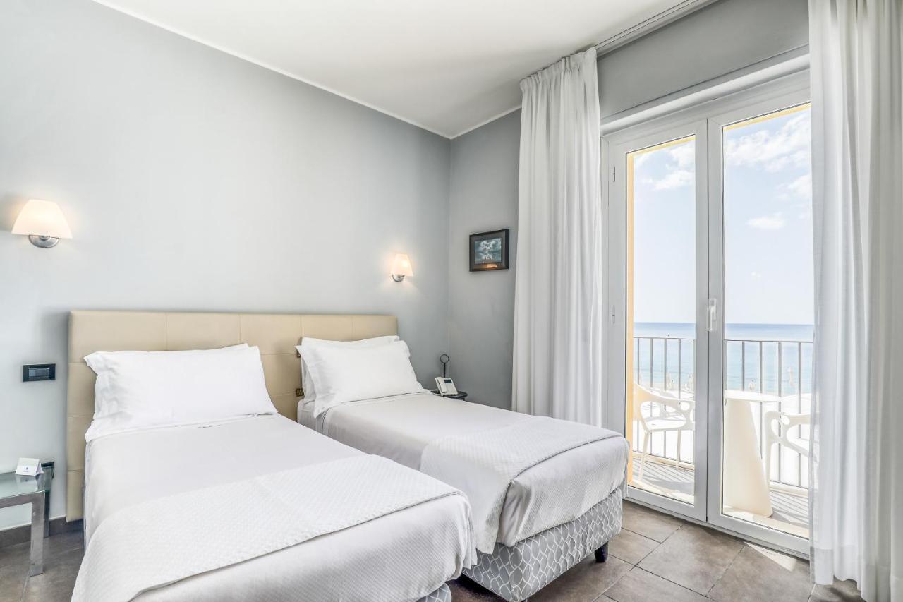 Hotel Albatros Varigotti Ngoại thất bức ảnh