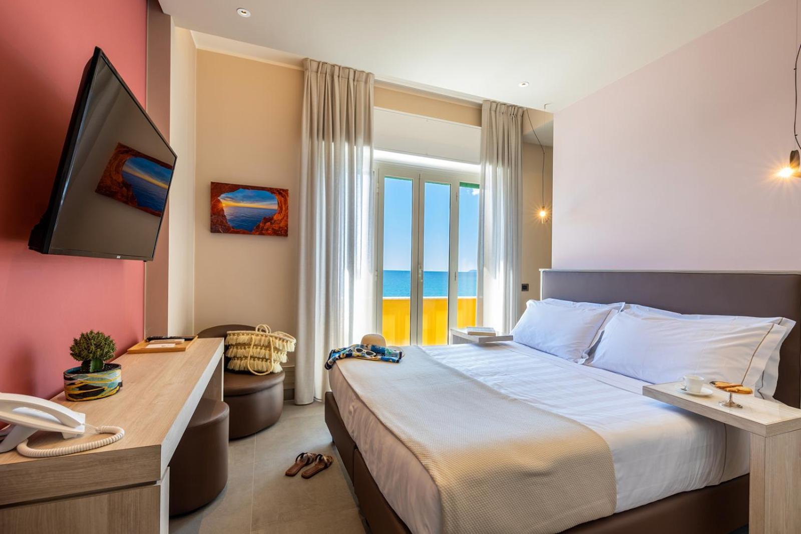 Hotel Albatros Varigotti Ngoại thất bức ảnh