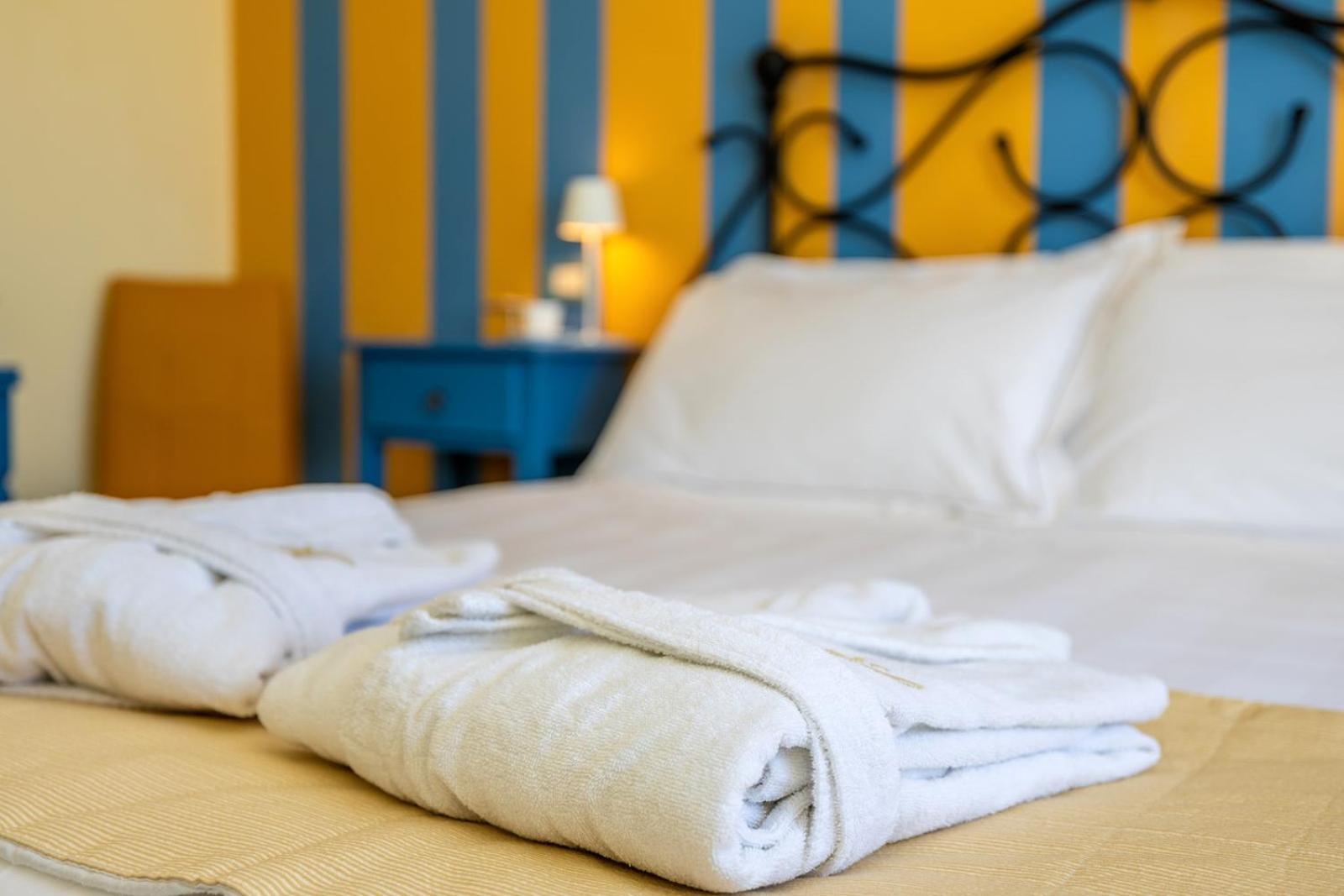 Hotel Albatros Varigotti Ngoại thất bức ảnh