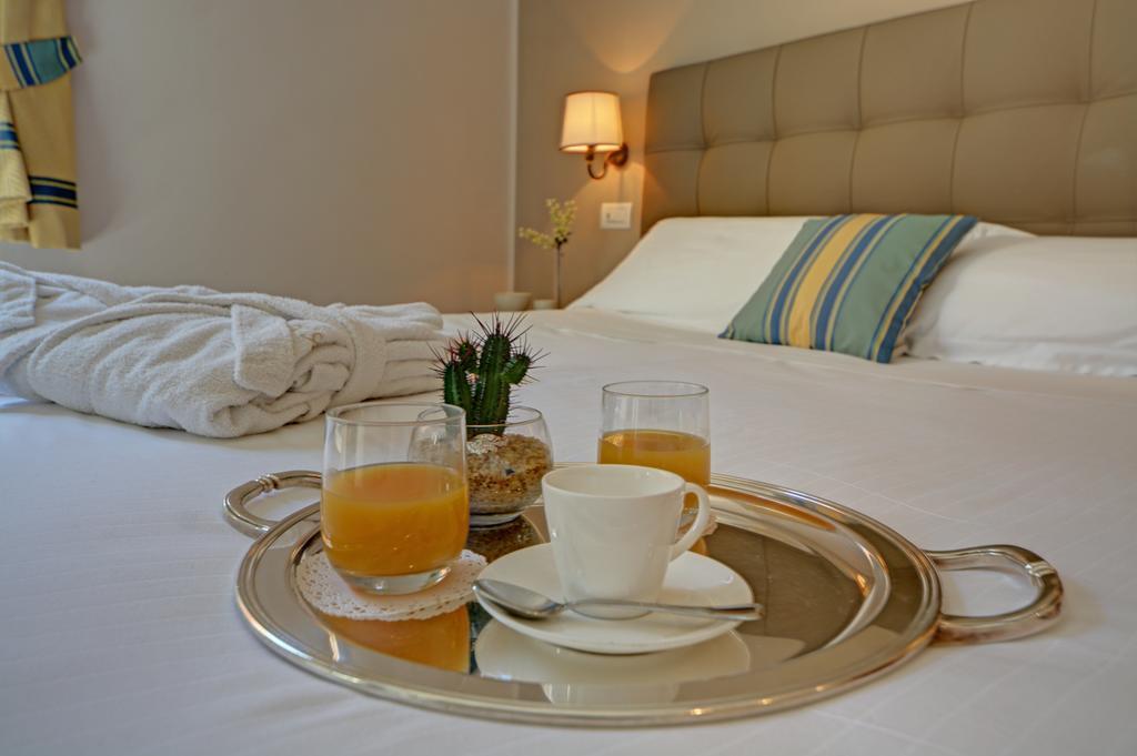 Hotel Albatros Varigotti Ngoại thất bức ảnh